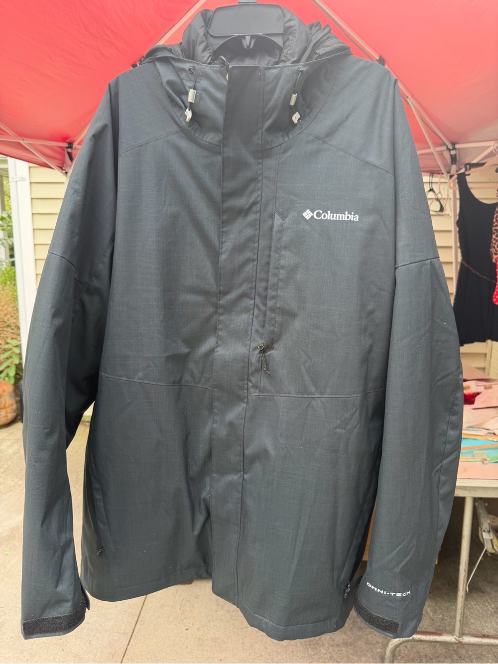 Columbia Men's Black Hooded Omni-Tech Rain Jacket